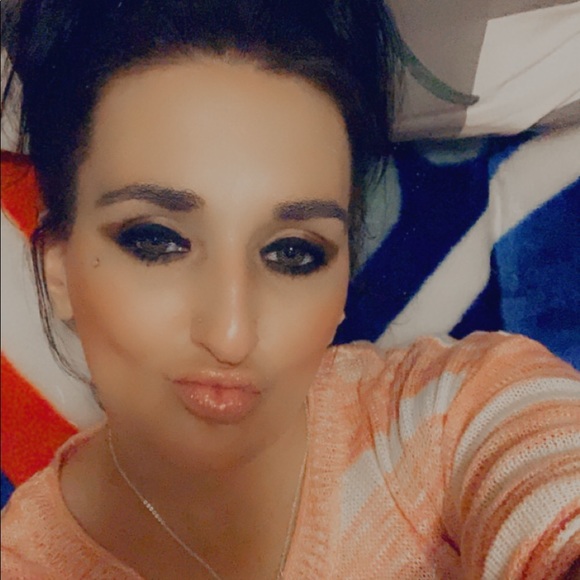 Meet ur posher - Picture 1 of 1